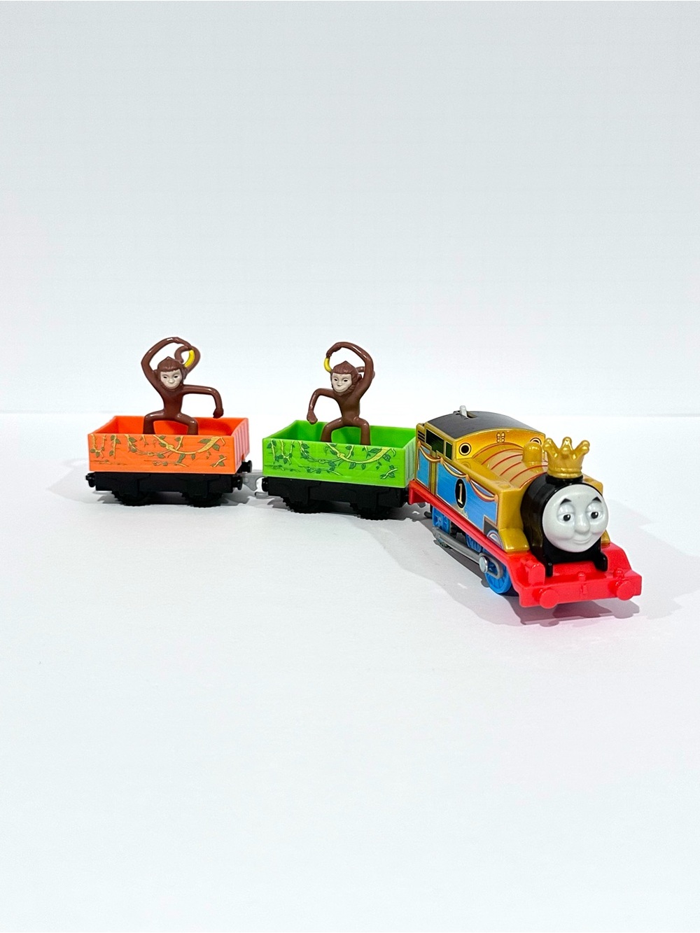 Thomas & Friends Motorized TrackMaster Thomas w/ Cargo Carts